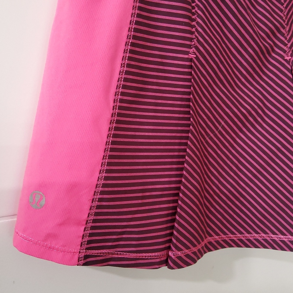 lululemon athletica Fast Cat Skirt Hyper Stripe Raspberry Glo Size 4 - Picture 9 of 13